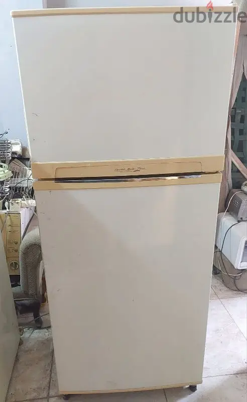 تلاجه ١٨ قدم