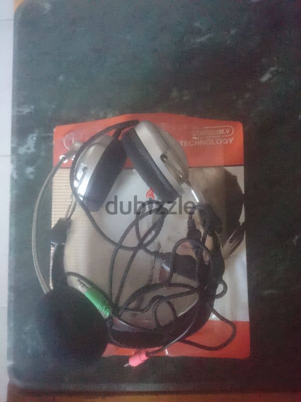 Headphones 10