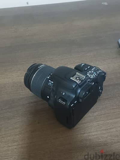 كانون 200D