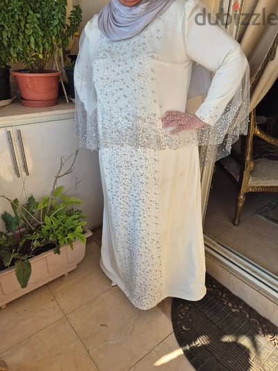 فستان استعمال مرة واحدة