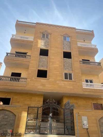 موقع مميز بحدائق أكتوبر – السياحية ب، تاني نُمرة من الطريق الرئيسي، بجوار الممشى السياحي والنهر الأخضر، قريب من جميع الخدمات والقطار السريع والفيوم