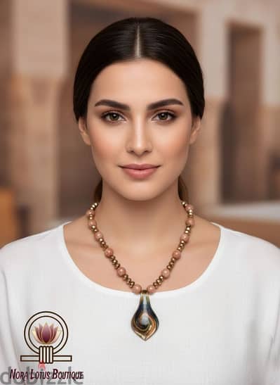 عقد هاند ميد
