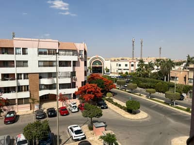 شقه مفروشة للبيع موقع متميز جدا في الرحاب