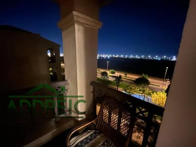 للبيع شقة مفروشة في مدينتيB1 مجموعة 13 الدور السادس فيو Open Air Mall وطريق السويس مجهزة بـ 3 مكيفات ومطبخ كامل الأجهزة مفروشة بالكامل تشطيب سوبر لوك