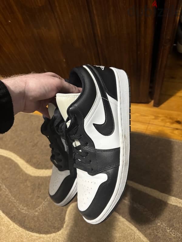Air Jordan Low Retro Black 2