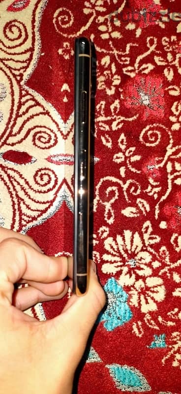 iPhone XS 4