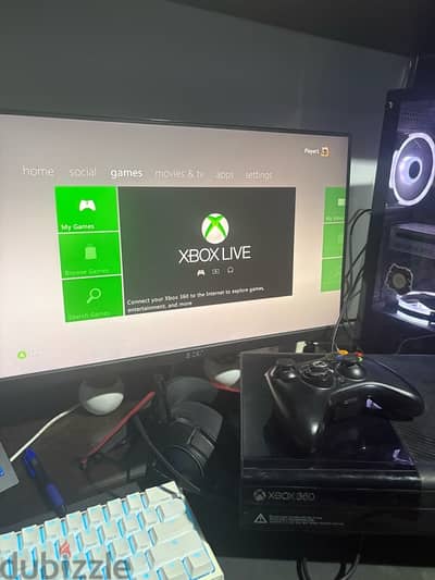 Xbox 360 with box & kinetic
