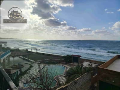 Full floor in a villa next to the Officers Club in Al-Ajmi directly on the sea, private entrance to the beach, Al-Ajmi, honeymoon, Al-Baytash, Alexandria