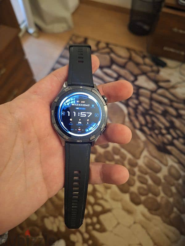 Huawei GT5 smart watch 1