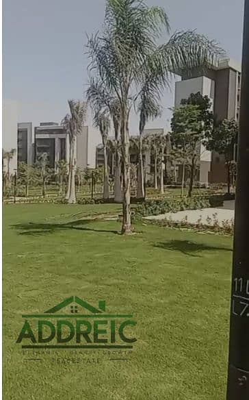 فرصة لا تتكرر للسكن الراقي في قلب مدينتيB15 بمساحه 150م المساحة الكبيرة، الموقع المميز، والإطلالة الخضراء المفتوحة إطلالة مباشرة على جاردن واسع