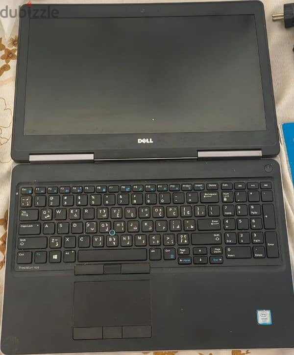 dell precision 7520 Workstation 3