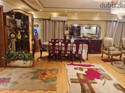 شقة للبيع في مصر الجديدة - 230م - Heliopolis - من المالك