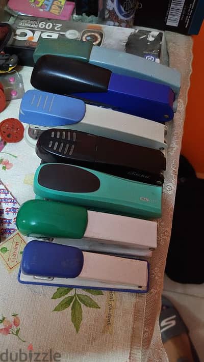 staplers 6 دباسات كلهم شغالين