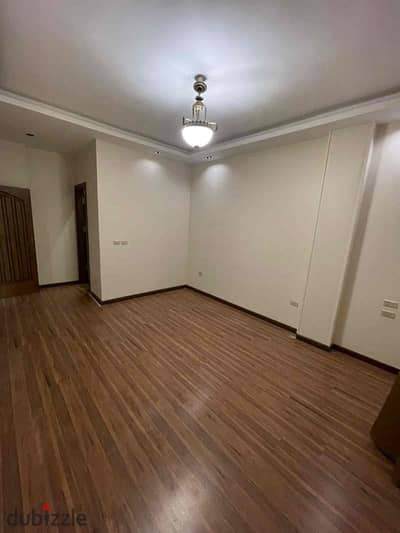 شقه للايجار في البنفسج فيلات بالمطبخ والتكييفات
