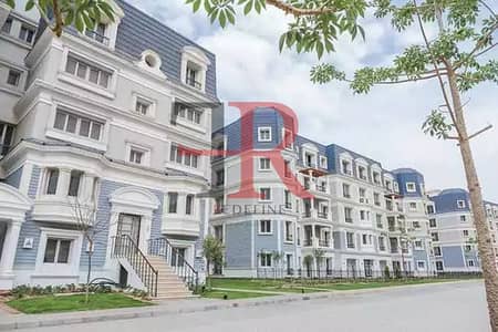 I villa garden for sale  semi finished in mountain view Hyde park New cairo