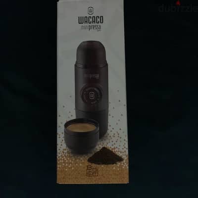 WACACO minipresso + coffee grinder