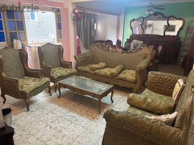 عفش شقة كاملة بالاجهزة و المطبخ و التكييفات/ البيع للكل و ليس بالقطعة
