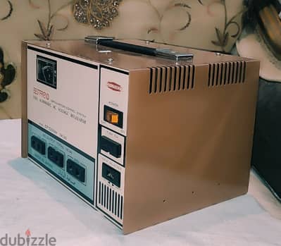 BESTFRIEND AC VOLTAGE  MODEL ST1000W 1KA