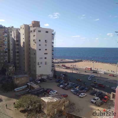  فرصة مميزة للإقامة بميامي – فيو جانبي للبحر والكورنيش  استمتع بإقامة راقية في شقة مفروشة بميامي، فيو جانبي ساحر للبحر وكورنيش إسكندرية، موقع لا يُعوّض وقريب من كل حاجة 
