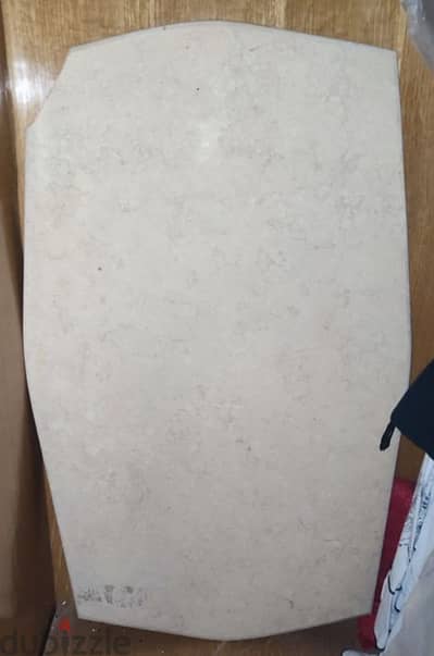 رخامه ترابيزة اسيوطي متر ونص طول x ٨٠ سم عرض