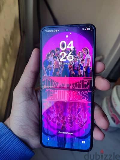 للبيع أو للبدل بأعلى Samsung Galaxy Z flip 4
