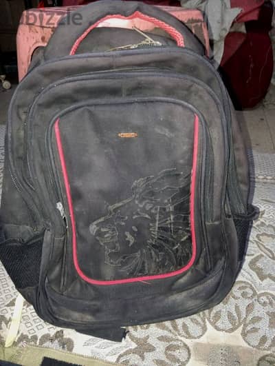 فرصه حقائب ظهر بحاله جيده اسعار لا تقبل المنافسه
