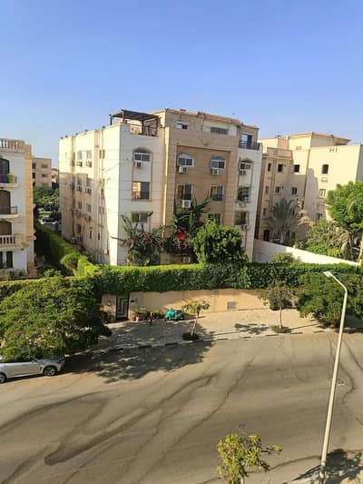 روف كامل للبيع ببيفرلي هيلز عمارات الحكيم تشطيب الترا لوكس