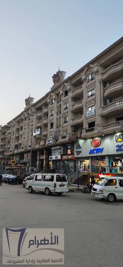 Store 205m at Jumeirah Mall Plaza on Al Haram Street for rent