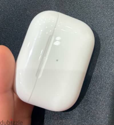 Airpods Pro with right pod