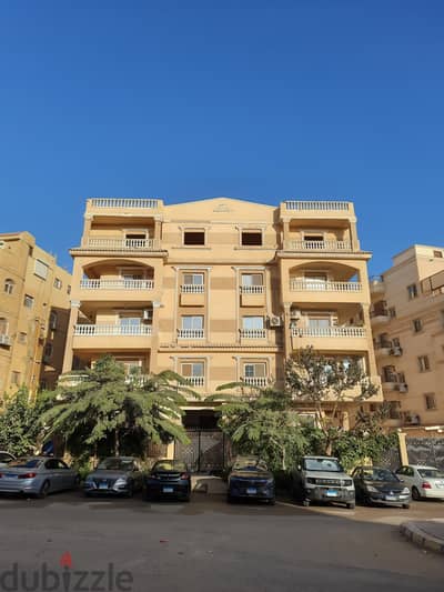 شقة أمامية في المربع الذهبي من المالك