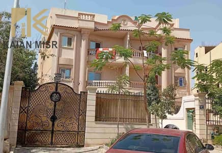 روف بلوكيشن ممتاز بالقرب من جميع الخدمات والمواصلات متشطب بالكامل إستلام فوري