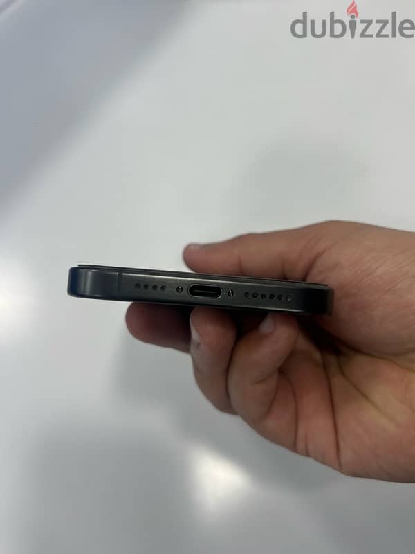 iphone 15 pro max 4