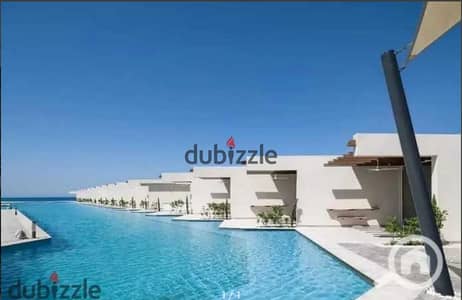 للبيع بالسعر القديم شالية بنصف الثمن استلام فوري متشطب بالكامل بالمطبخ والتكيفات ع البحر مباشرة ب كمبوند (( دايركشن وايت )) ب رأس الحكمة جاهز للاستلام