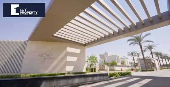 شقة للبيع متشطبة بالكامل بفيو مفتوح باقل من سعر السوق في  كايرو جيت - اكتوبر  Cairo Gate