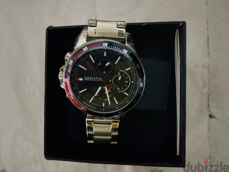ساعة Tommy جديدة 12