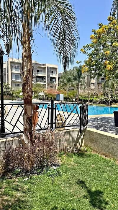 شقه بجاردن للبيع في جالريا استلام فوري في التجمع الخامس قلب الجولدن اسكوير | بخصم كاش 40% | Galleria Moon Valley