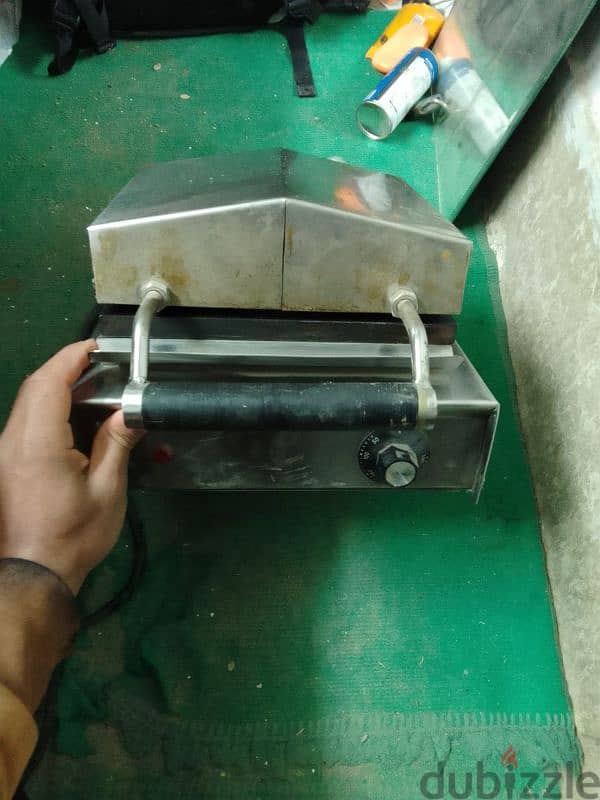 * Belgian waffle machine * 2