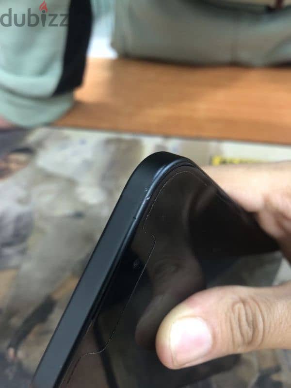 آيفون 15 عادي 11