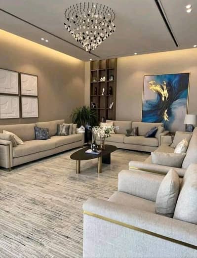 With a 30% discount and ultra super luxury finishing at the highest level, receive immediately a 160m apartment in the heart of Fifth Settlement
