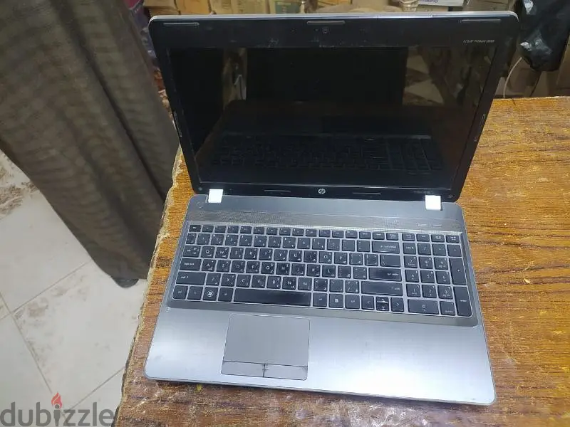HP Laptop with Broken Screen