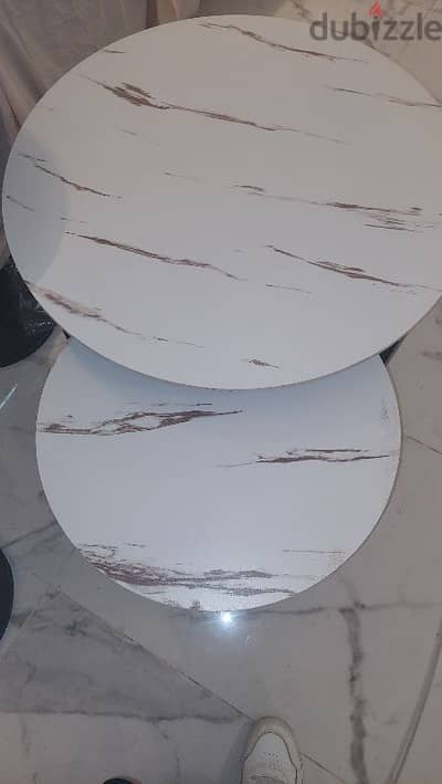 طاولة مودرن