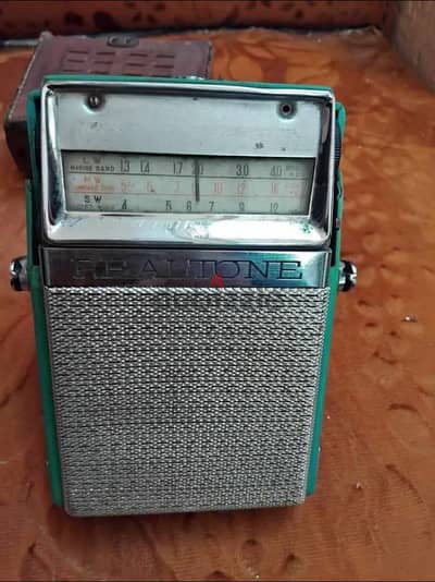 راديو روسي  realton tr970من الستينات بحاله ممتازه
