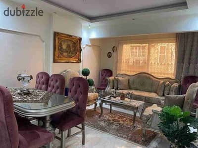 شقه للبيع مصر الجديده أرض الجولف مساحه 100 م الدور الرابع أسانسير