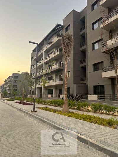 Apartment for sale in Stoda ground floor with garden in Sheraton minutes from Cairo Airport . ready to move . fully finished to and installments over 1