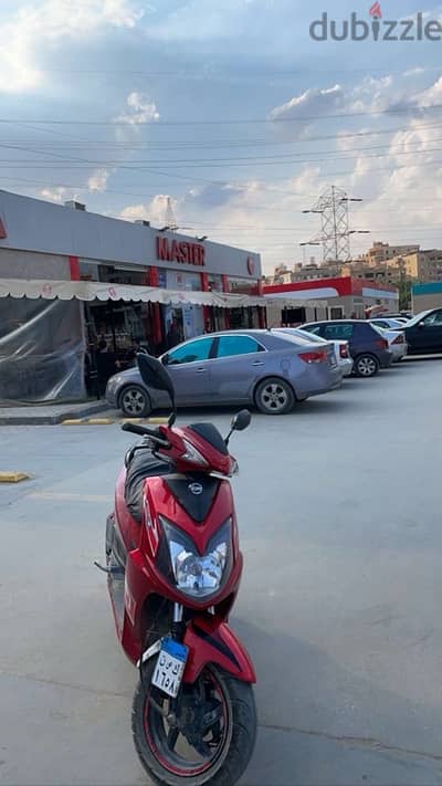 sym jet 4 اابيع
