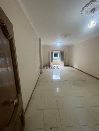 Code 1535 apartment for sale behind the Arab Contractors 165m