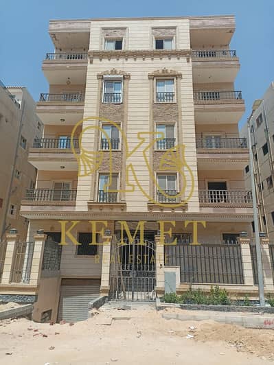 Apartment 185m 4th floor in a resident building and lift installed at a special price on a wide street near Nile School and installment available for a year