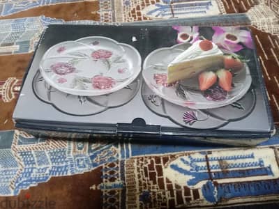 طقم اطباق زجاج ياباني الصنع hand painted  ماركه  SOGA