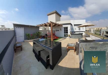 Penthouse 220m + 110m roof (ready for viewing) for sale in a compound opposite Al Rehab, or with a 35% discount for cash.