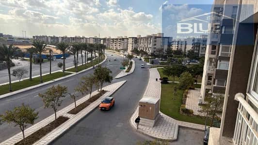 للايجار المفروش شقة 2 نوم فيو روعة في b12 مدينتي